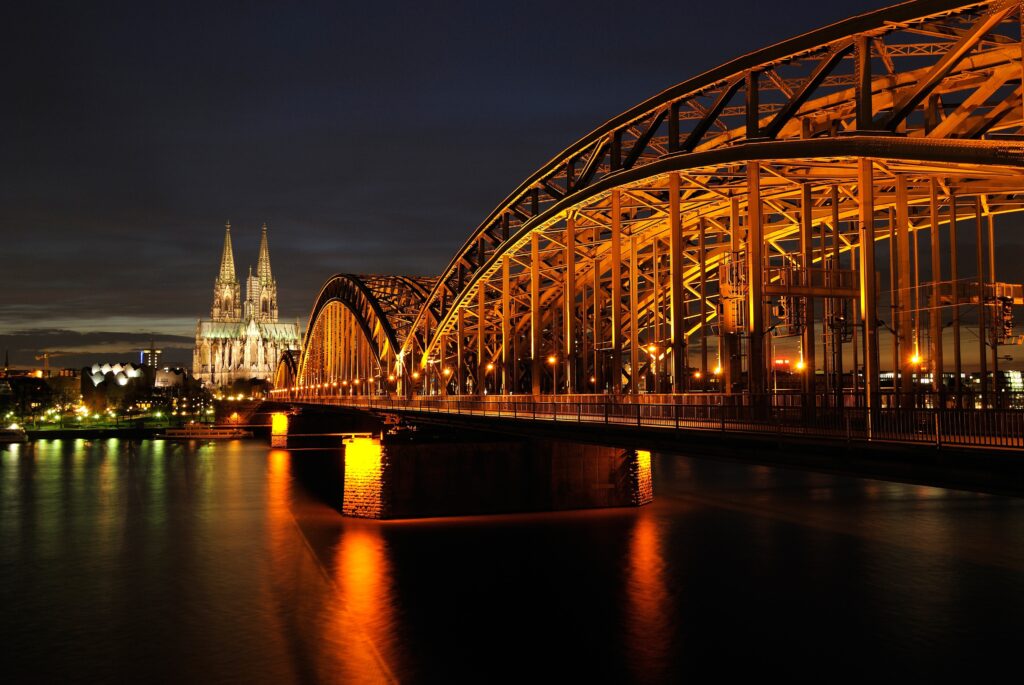 Cologne  Germany Travel guide -tour discoveries 